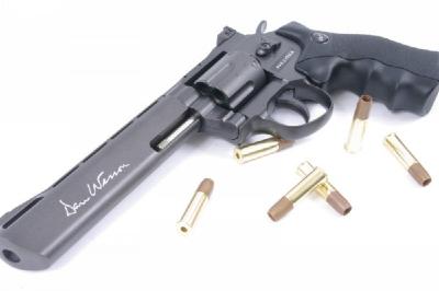 dan wesson black 6"